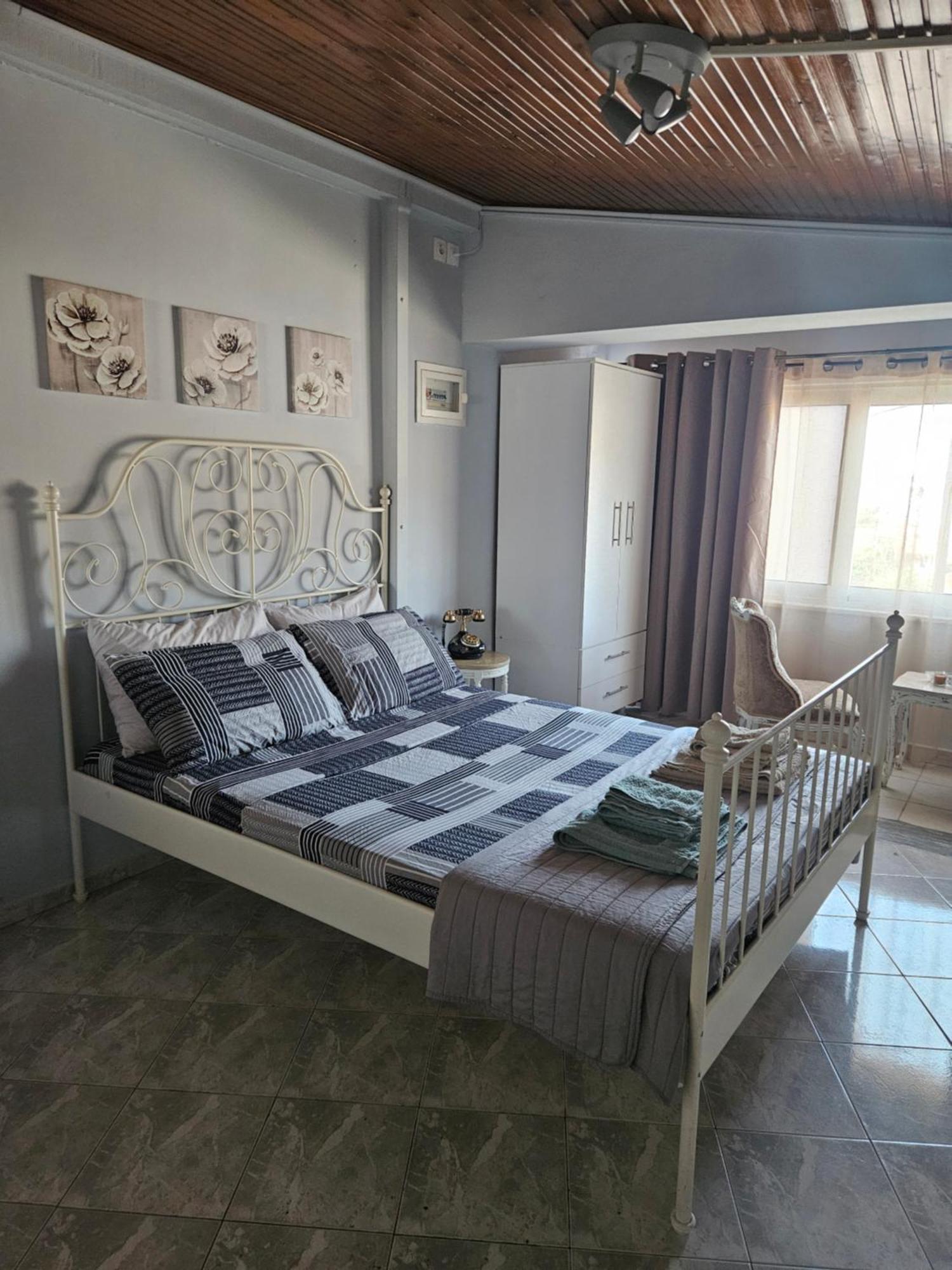 Με Θέα Το Κάστρο Apartment Nafpaktos Exterior photo